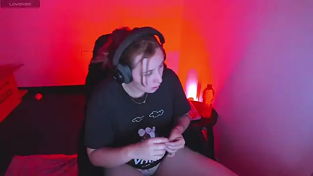 bonnie moon  online show from 6, 3, 2026