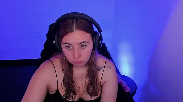 bonnie moon  online show from 15, 3, 2026