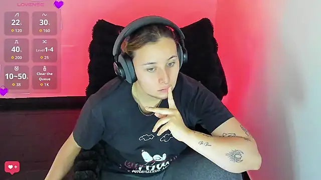 bonnie moon  online show from 4, 2, 2026