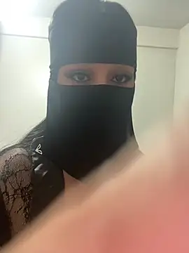 Snapshot of mari_layali chatting on 7, 6, 2026 mari layali online show from 7, 6, 2026