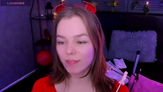 Tina Tayllor online show from 9, 3, 2025