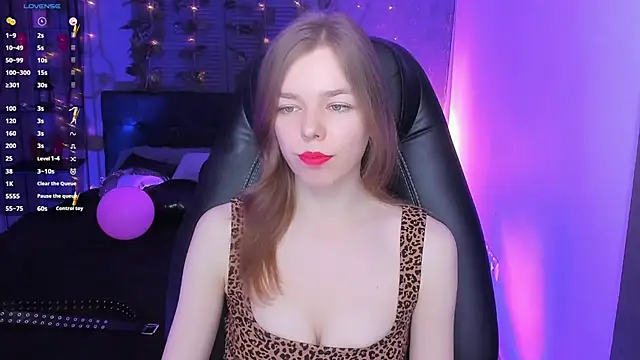 Tina Tayllor online show from 3, 3, 2025
