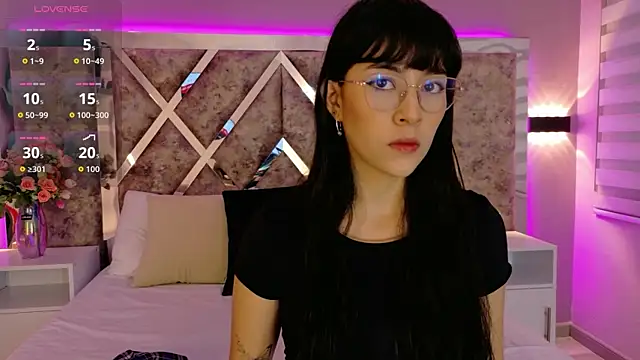 Susa1userma  online show from 4, 11, 2025