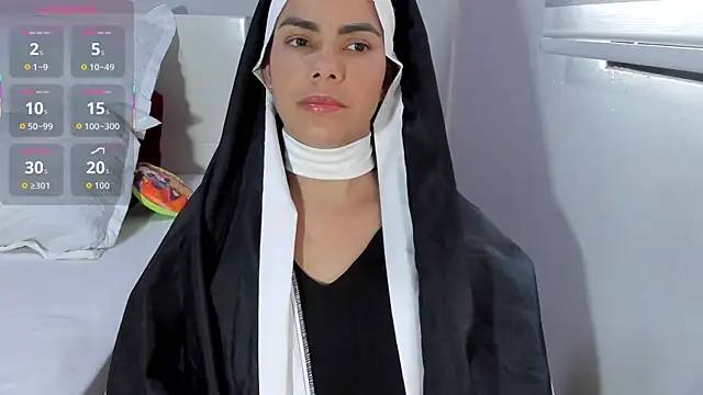 ClaraMariaMon online show from 16, 10, 2025