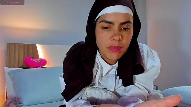 ClaraMariaMon online show from 15, 3, 2025