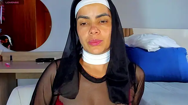 ClaraMariaMon online show from 7, 3, 2025