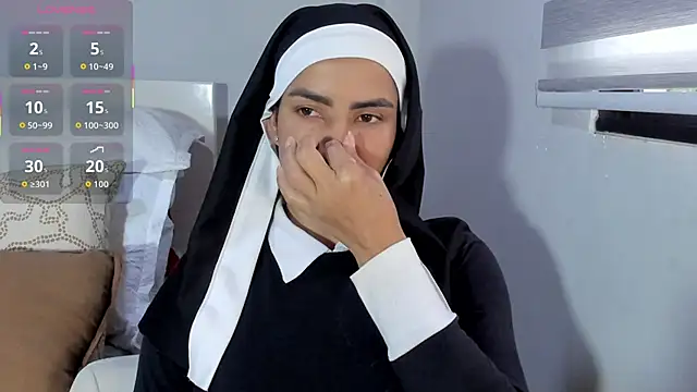 ClaraMariaMon online show from 8, 10, 2025