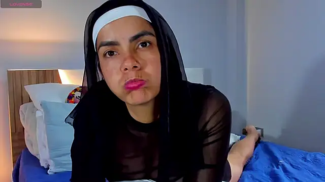 ClaraMariaMon online show from 18, 3, 2025