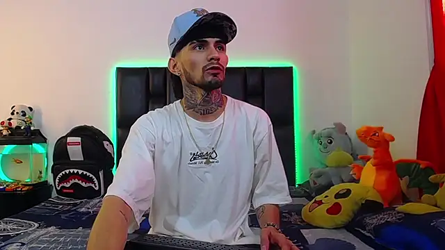 Snapshot of Brutal_Sex_Fucking chatting on 29, 6, 2026 Brutal Sex Fucking online show from 29, 6, 2026