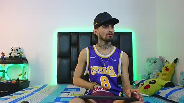 Snapshot of Brutal_Sex_Fucking chatting on 12, 6, 2026 Brutal Sex Fucking online show from 12, 6, 2026
