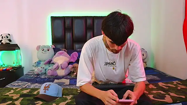 Brutal Sex Fucking online show from 13, 5, 2026