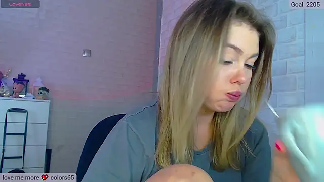 Snapshot of SuchCute chatting on 7, 3, 2025 SuchCute online show from 7, 3, 2025