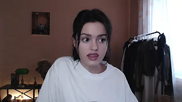 CuteRuby99 online show from 25, 10, 2025