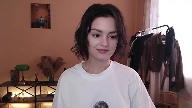 CuteRuby99 online show from 12, 10, 2025