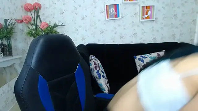 Saloo uwu online show from 8, 2, 2025