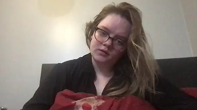 honeyyy24 online show from 4, 12, 2025