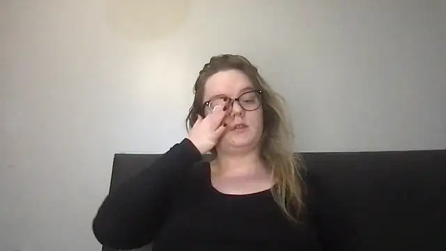 honeyyy24 online show from 23, 10, 2025