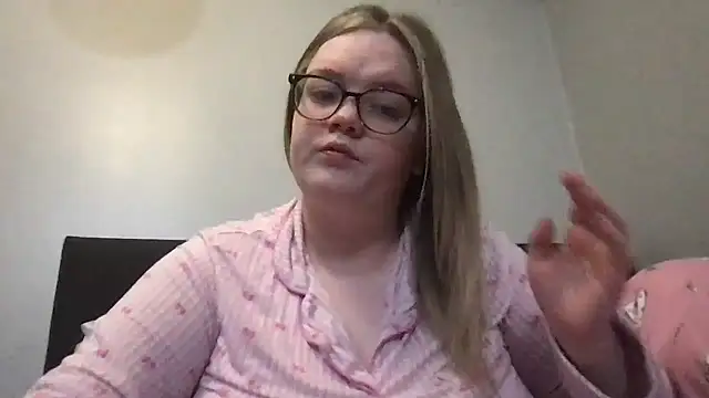 honeyyy24 online show from 2, 2, 2026