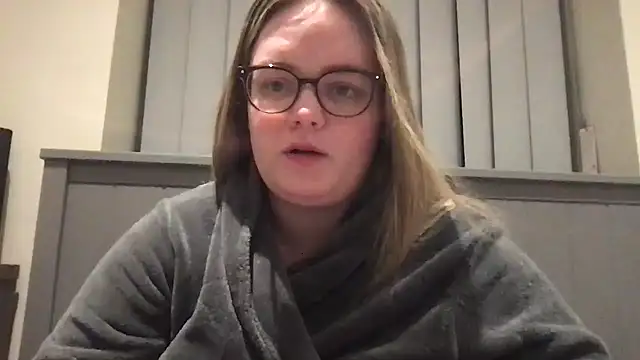 honeyyy24 online show from 15, 6, 2026