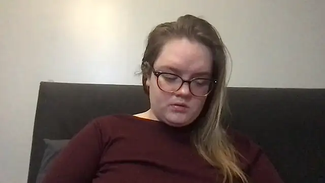 honeyyy24 online show from 9, 11, 2025