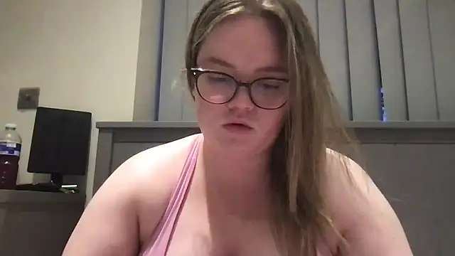 honeyyy24 online show from 21, 6, 2026