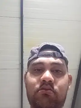 Snapshot of travieso2893 chatting on 12, 5, 2026 travieso2893 online show from 12, 5, 2026