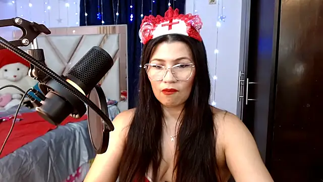 nahomi star model online show from 25, 2, 2026