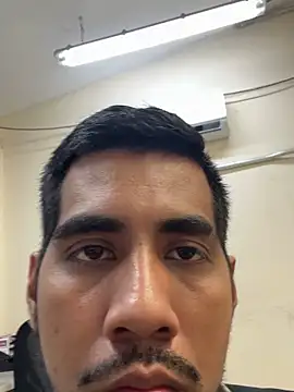 Snapshot of EnriquePersian197 chatting on 8, 2, 2025 EnriquePersian197 online show from 8, 2, 2025