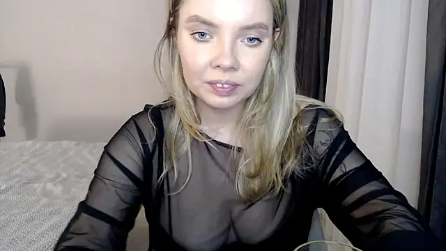 Snapshot of PolinaXXXJones chatting on 3, 2, 2025 PolinaXXXJones online show from 3, 2, 2025