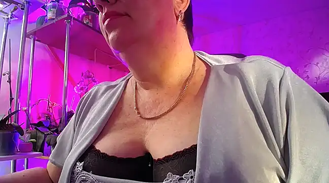  Sweet Woman online show from 19, 2, 2025