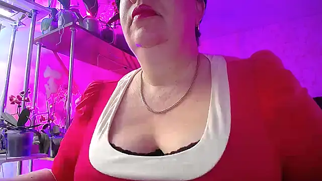  Sweet Woman online show from 6, 3, 2025
