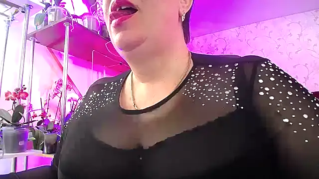  Sweet Woman online show from 8, 3, 2025