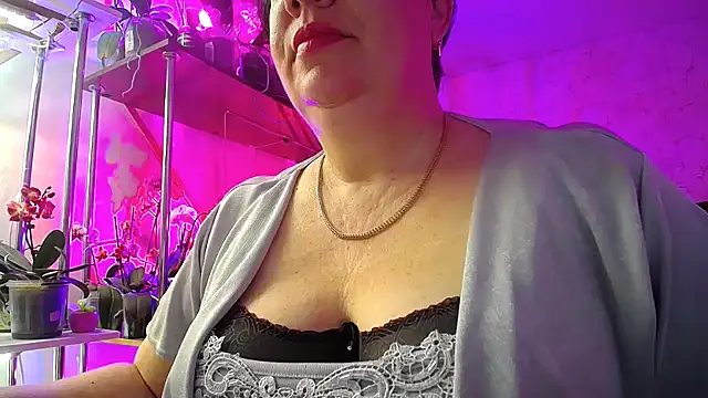  Sweet Woman online show from 11, 3, 2025