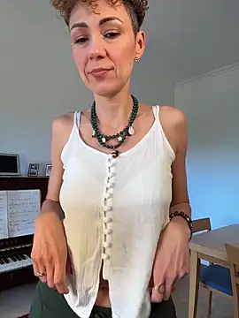 Snapshot of lavaldez chatting on 4, 6, 2026 lavaldez online show from 4, 6, 2026