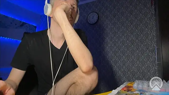 Aki-Laky online show from 12, 3, 2026