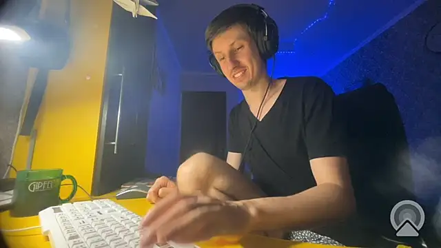 Aki-Laky online show from 7, 7, 2026