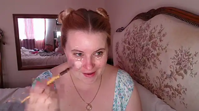 Snapshot of JosieAndYou chatting on 5, 4, 2026 JosieAndYou online show from 5, 4, 2026