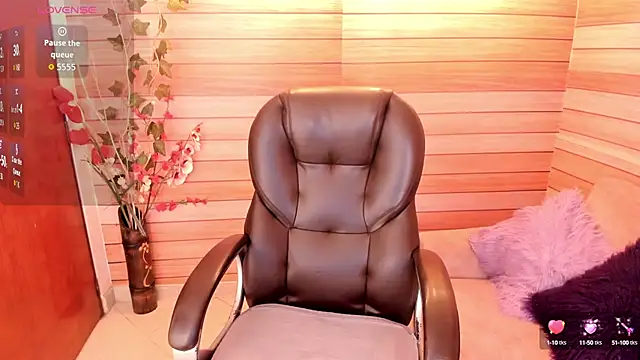 marien thomson  online show from 15, 10, 2025