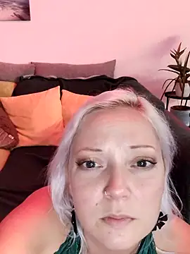 Snapshot of cutecoco95 chatting on 18, 10, 2025 cutecoco95 online show from 18, 10, 2025