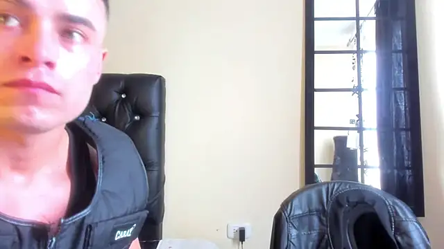 connorsmiith 26 online show from 17, 12, 2024