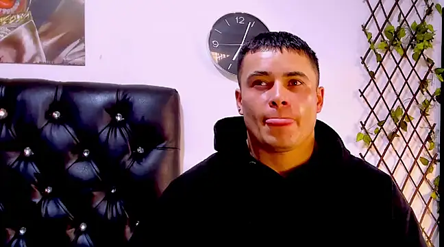 connorsmiith 26 online show from 18, 2, 2025