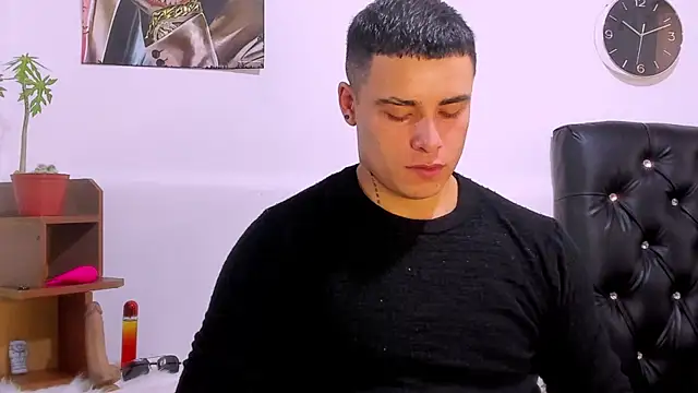 connorsmiith 26 online show from 16, 1, 2025