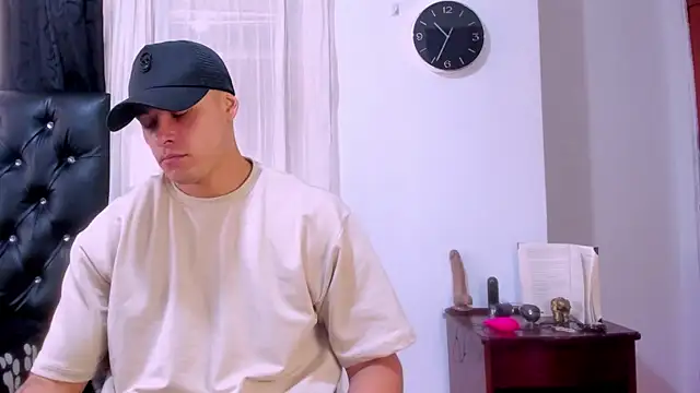 connorsmiith 26 online show from 24, 12, 2024