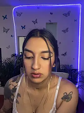 Snapshot of Lia-mitch chatting on 10, 7, 2026 Lia-mitch online show from 10, 7, 2026
