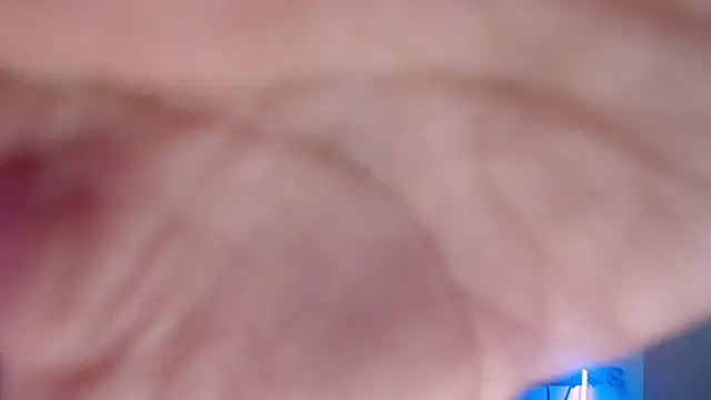 Snapshot of Lia-mitch chatting on 7, 10, 2025 Lia-mitch online show from 7, 10, 2025