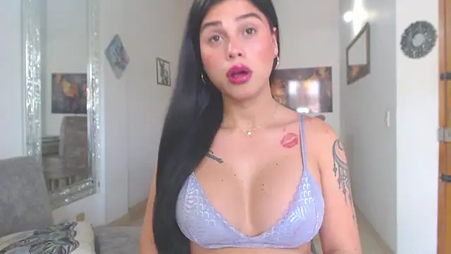 Snapshot of divinepleasury chatting on 15, 5, 2026 divinepleasury online show from 15, 5, 2026
