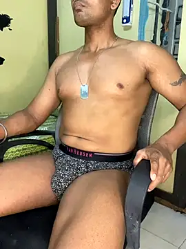 Snapshot of loveboyrp chatting on 31, 10, 2025 loveboyrp online show from 31, 10, 2025