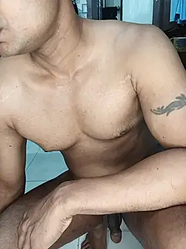 Snapshot of loveboyrp chatting on 10, 5, 2026 loveboyrp online show from 10, 5, 2026