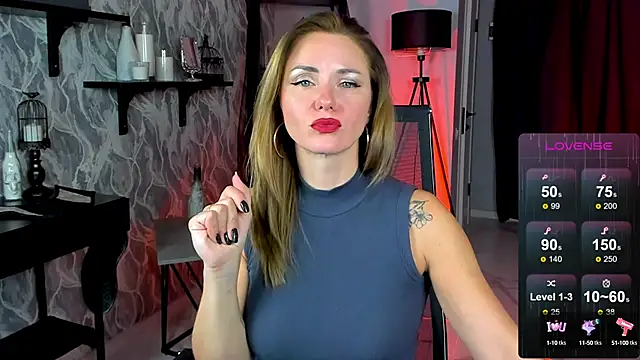 Snapshot of LadyIzabel chatting on 16, 10, 2025 LadyIzabel online show from 16, 10, 2025