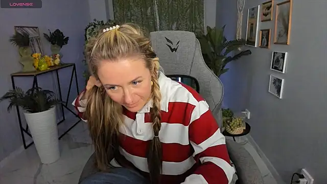 Snapshot of LadyIzabel chatting on 17, 4, 2026 LadyIzabel online show from 17, 4, 2026